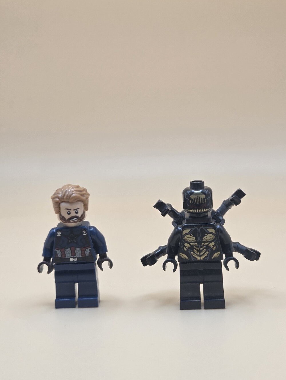 Custom Marvel LEGO Minifigures Bundle - Captain America & Outrider Infinity War
